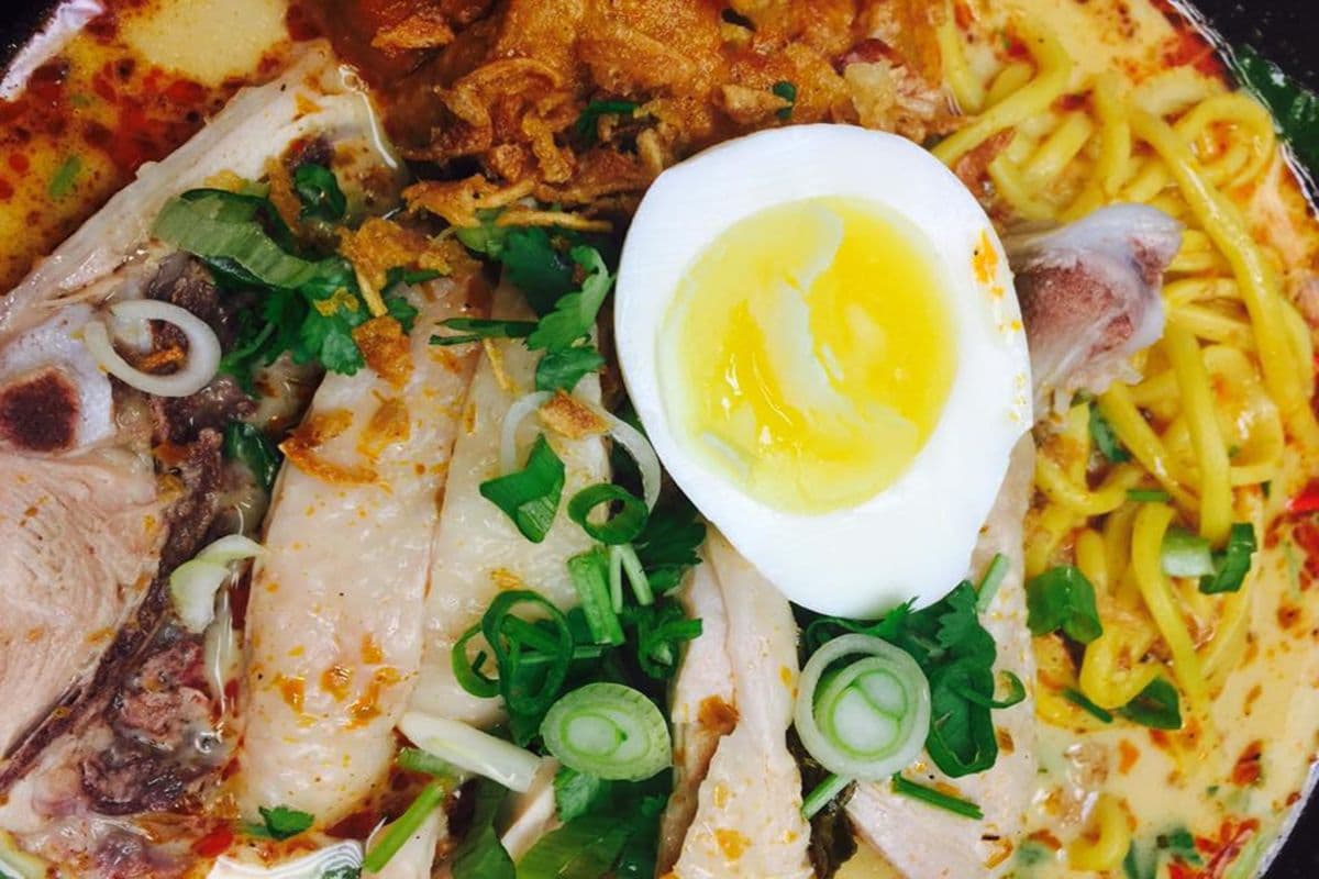 27. Hainanese Chicken Laksa