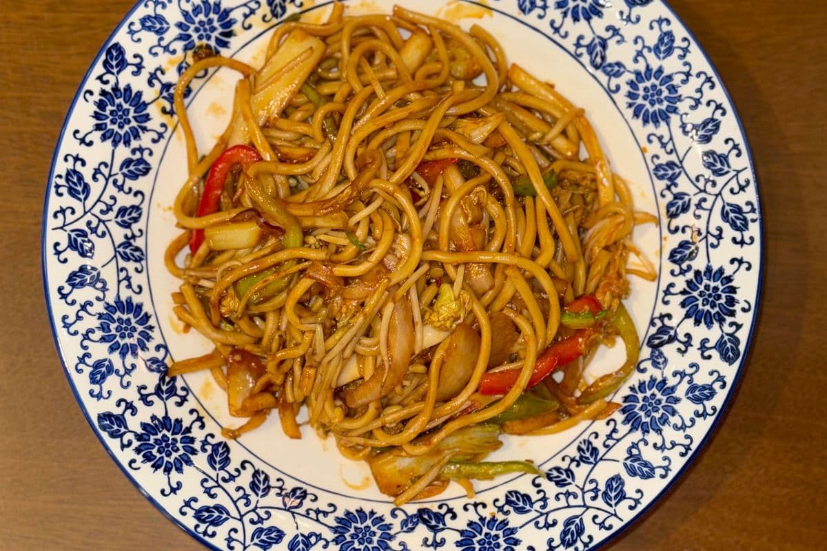 (B3) 蔬菜炒面 Stir-Fried Noodles & Vegetables 🌶️