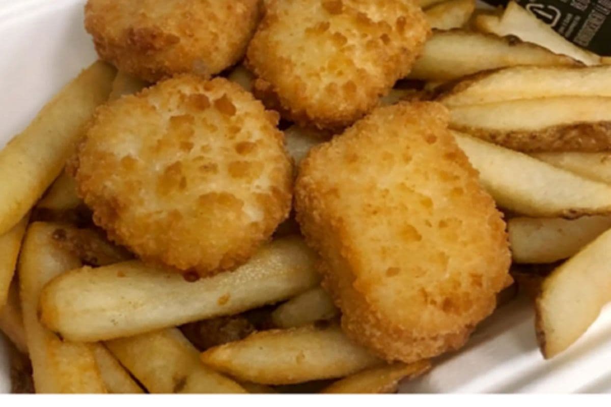 Kid's Chicken Nugget Meal