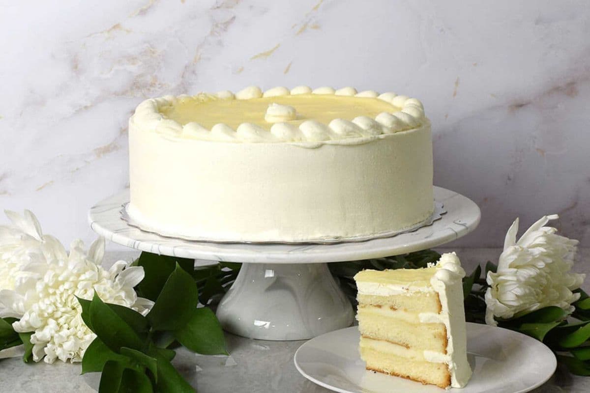 Bavarian Cream Cake 9"