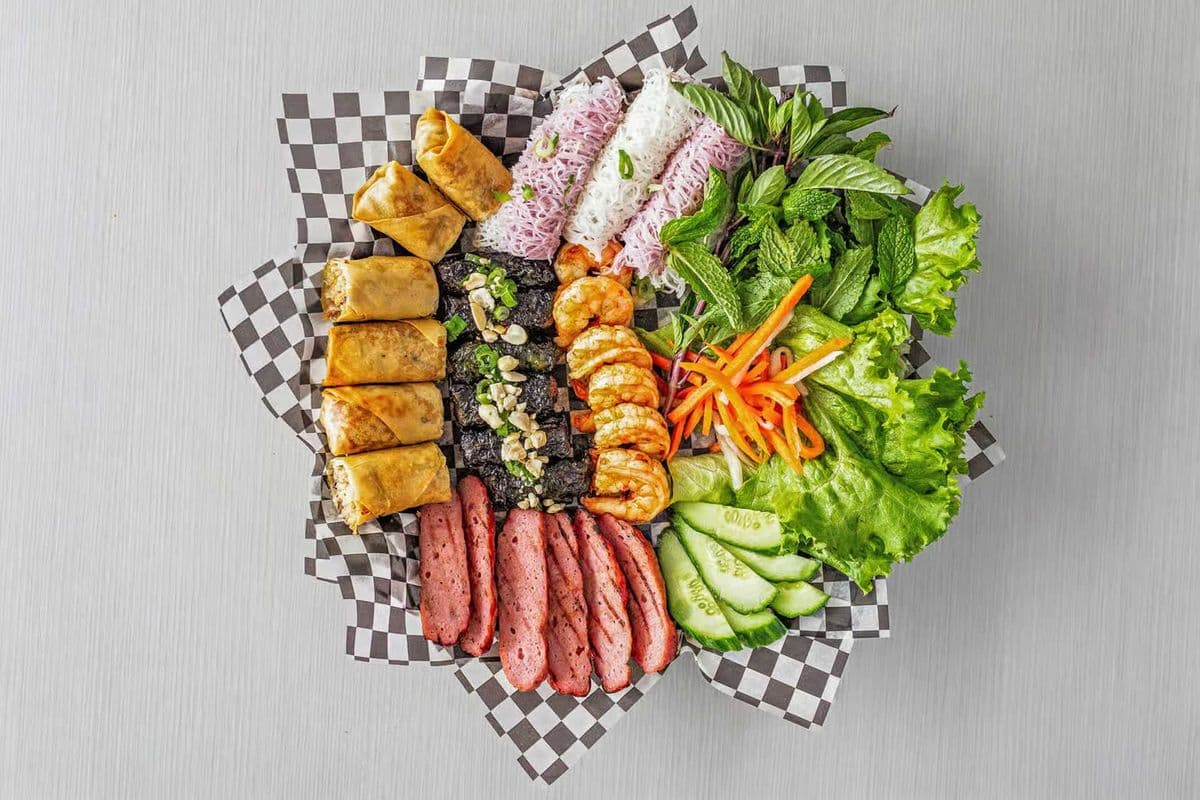 HP1. Bò Lá Lốt, Nem Nướng, Chả Giò, Tôm Nướng / Grilled Beef in Betal Leaf, Caramelized Sausage, Spring Roll, and Grilled Shrimp