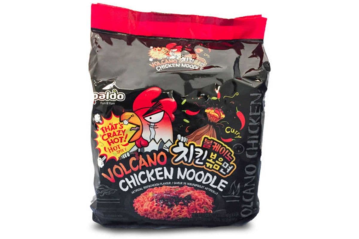 Paldo · Volcano Chicken Noodles (560g)
