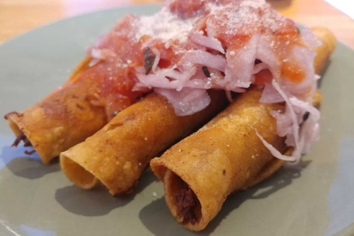 Chicken Taquitos (3 fried pieces)