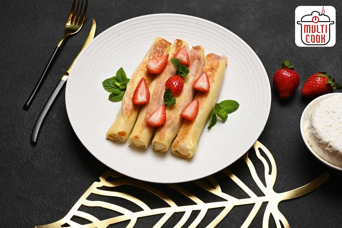 FROZEN Cottage cheese and strawberry crepes (5pcs.)