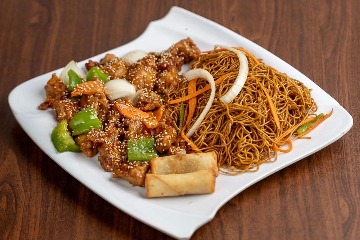 612. Sesame Chicken Combo (Halal)