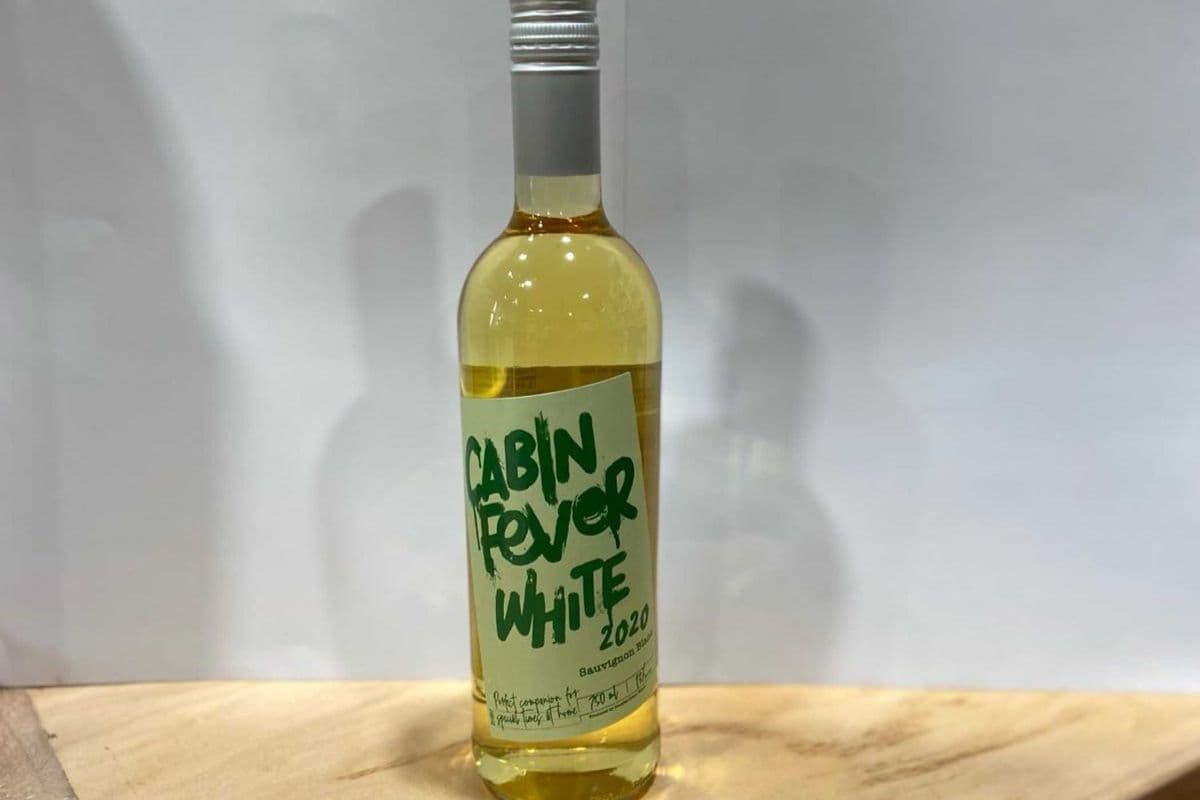 CABIN FEVER WHITE (1 x 750 ML)