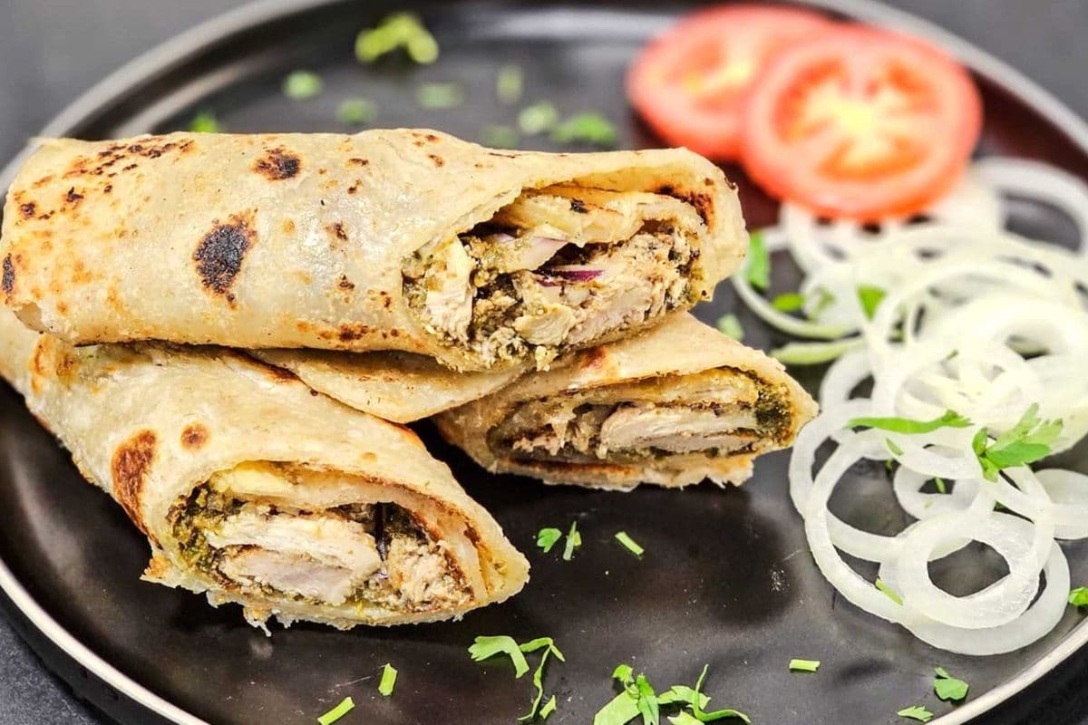 Chicken Tikka Chatni Roll (2 pcs)