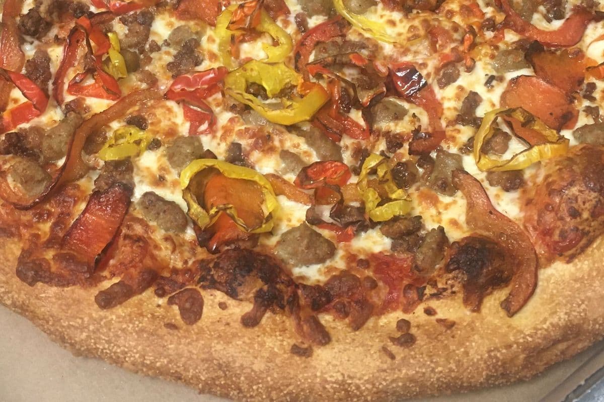 18" Extra-Large Cheese Pizza (18”- 16 slices)