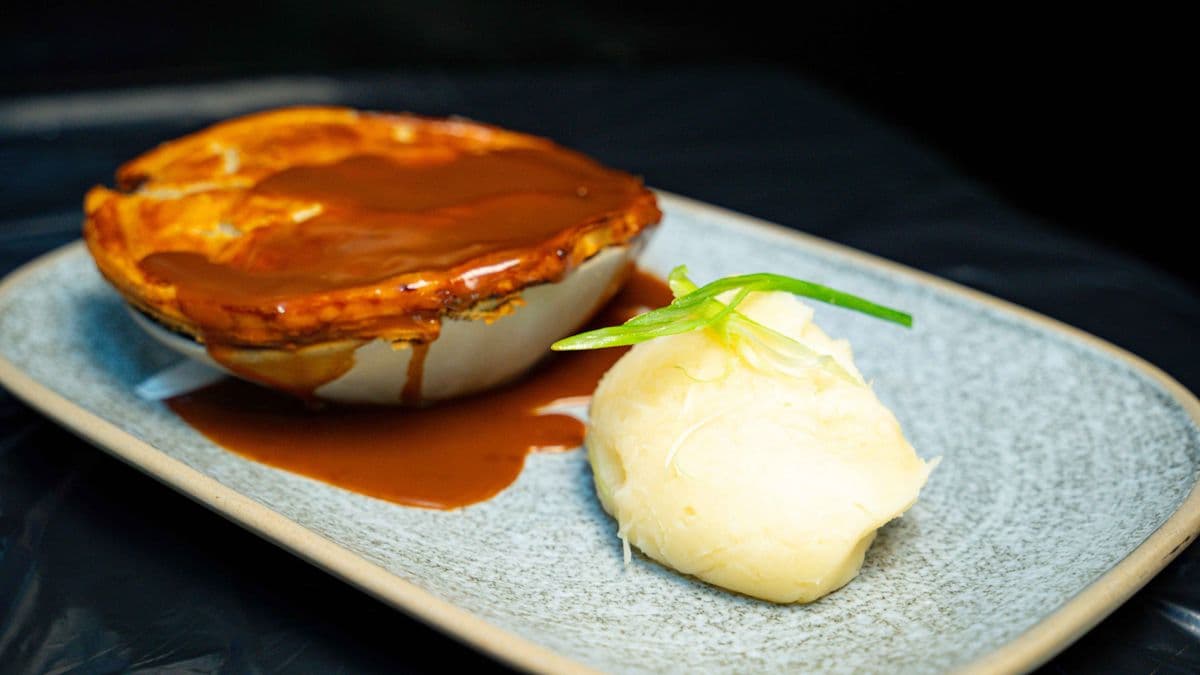 Steak & Mushroom Pie
