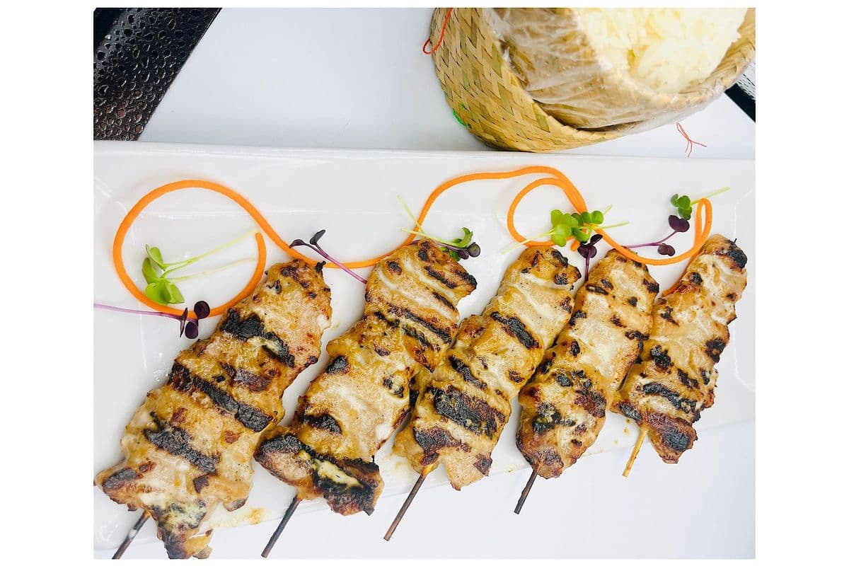 Moo Ping BBQ (5 pcs) with Sticky Rice