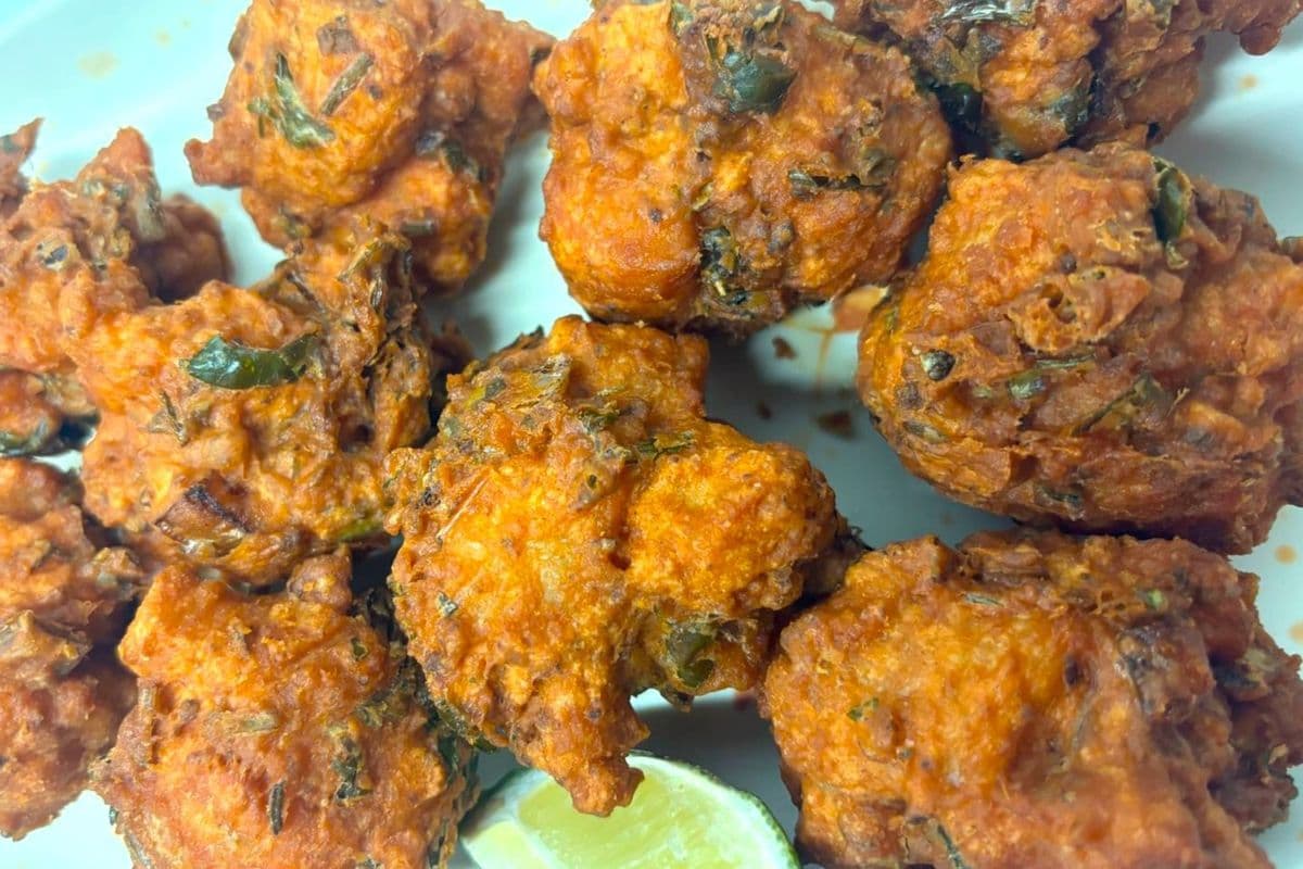 Chicken, Shrimp, or Fish Pakora (10 pcs)