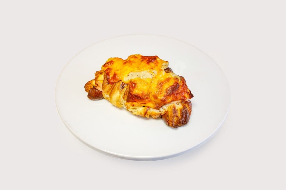 Turkey & Cheddar Croissant Sandwich