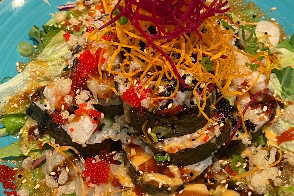 Volcano Roll (10pcs)