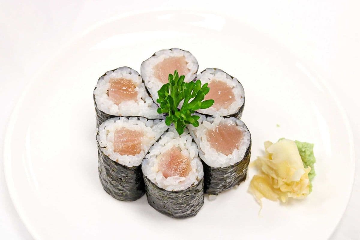 Tuna (Tekka) Roll