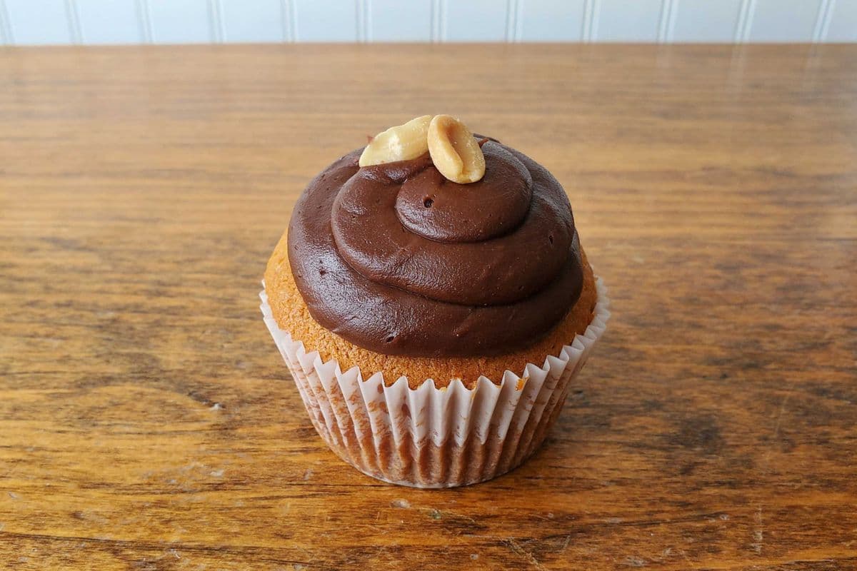 Peanut Butter Chocolate Regular Cupcake