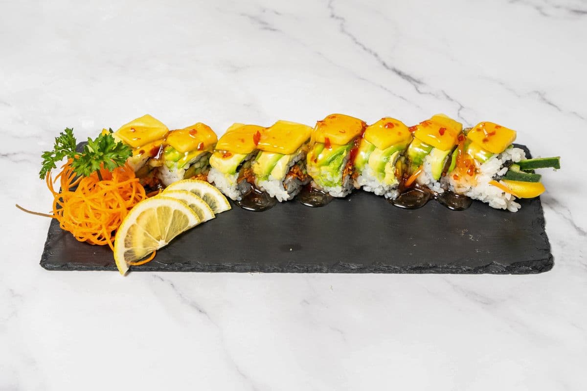 Veggie Caterpillar Roll (8 pcs)