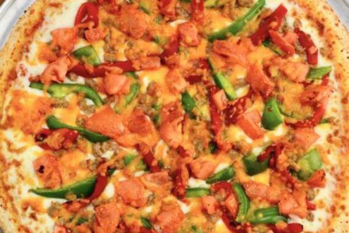 Mega Mexican Pizza