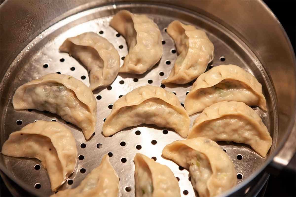 Vegetable Steam Momos (8 pcs)
