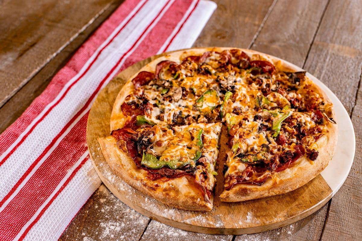 Pizza Royale Deli 10 po Petite