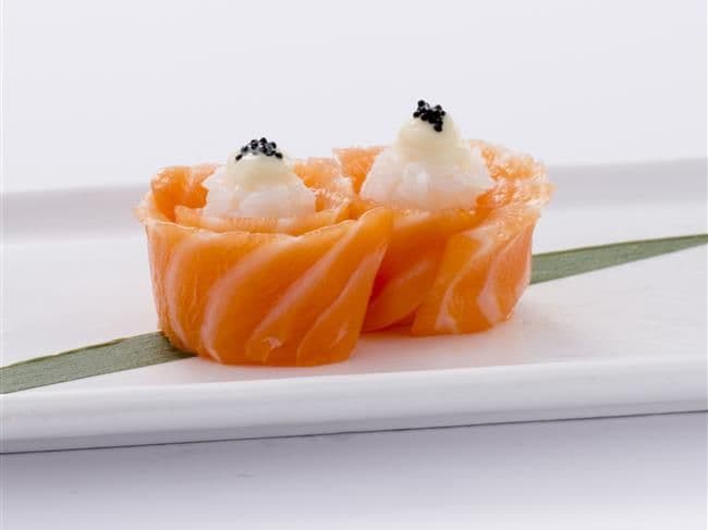 Salmon Rose Sushi (3pcs)