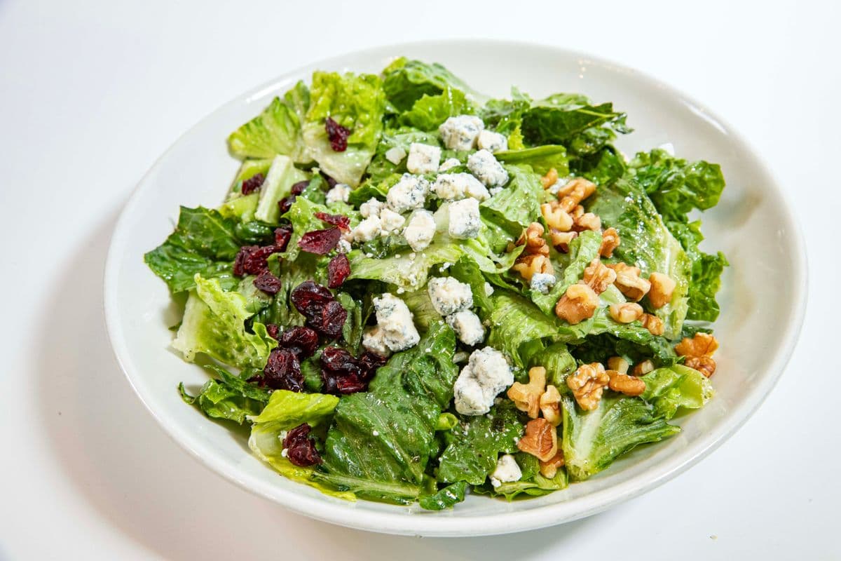 Gorgonzola Walnut Salad