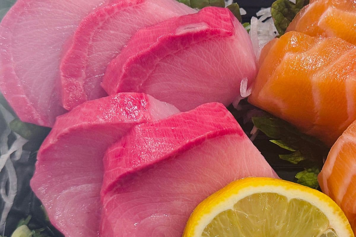Hamachi (Yellow Tail) Sashimi (5 pcs)
