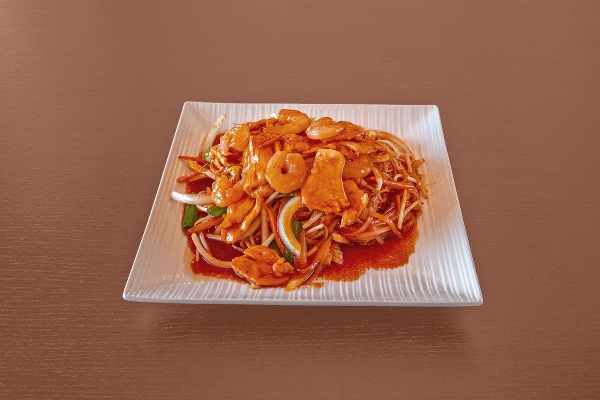 901. Pad Thai Noodle