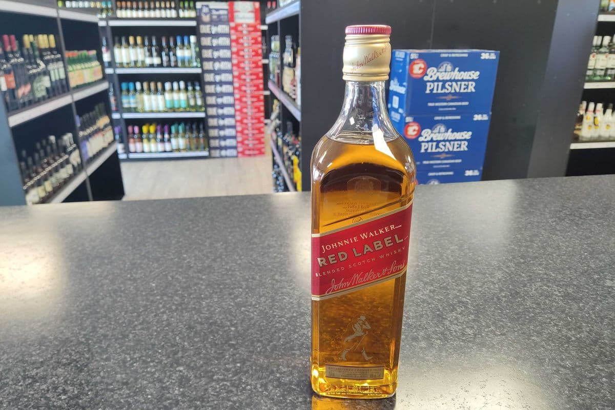 Johnnie Walker - Red Label (1 x 750 ml Bottle)