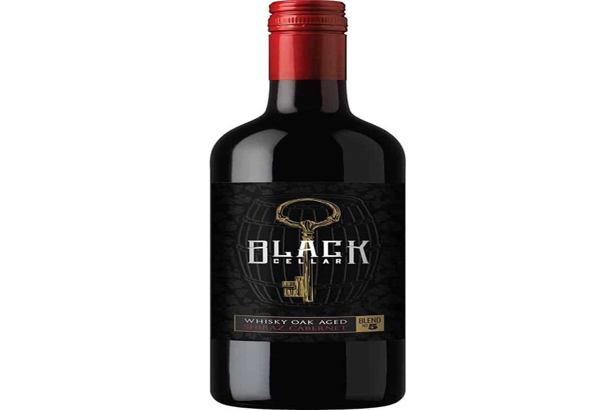 BLACK CELLAR WHISKY OAK AGE SHIRAZ 750 ML (1 x 750ML)