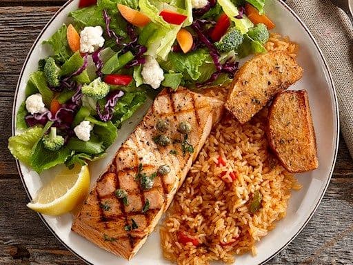 Filet de saumon de l’Atlantique grillé / Grilled Atlantic Salmon Filet