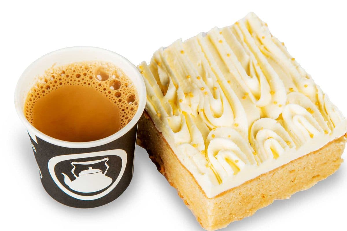Karak Coffee Cake (873 Cal)