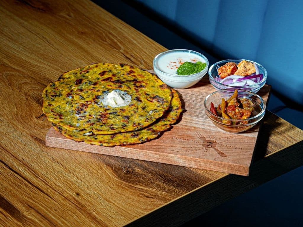 Makki Mooli Methi Paratha - OO