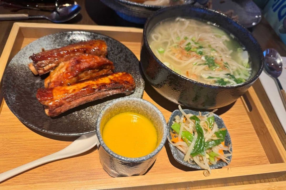 Grilled Pork Sparerib with Noodle Soup