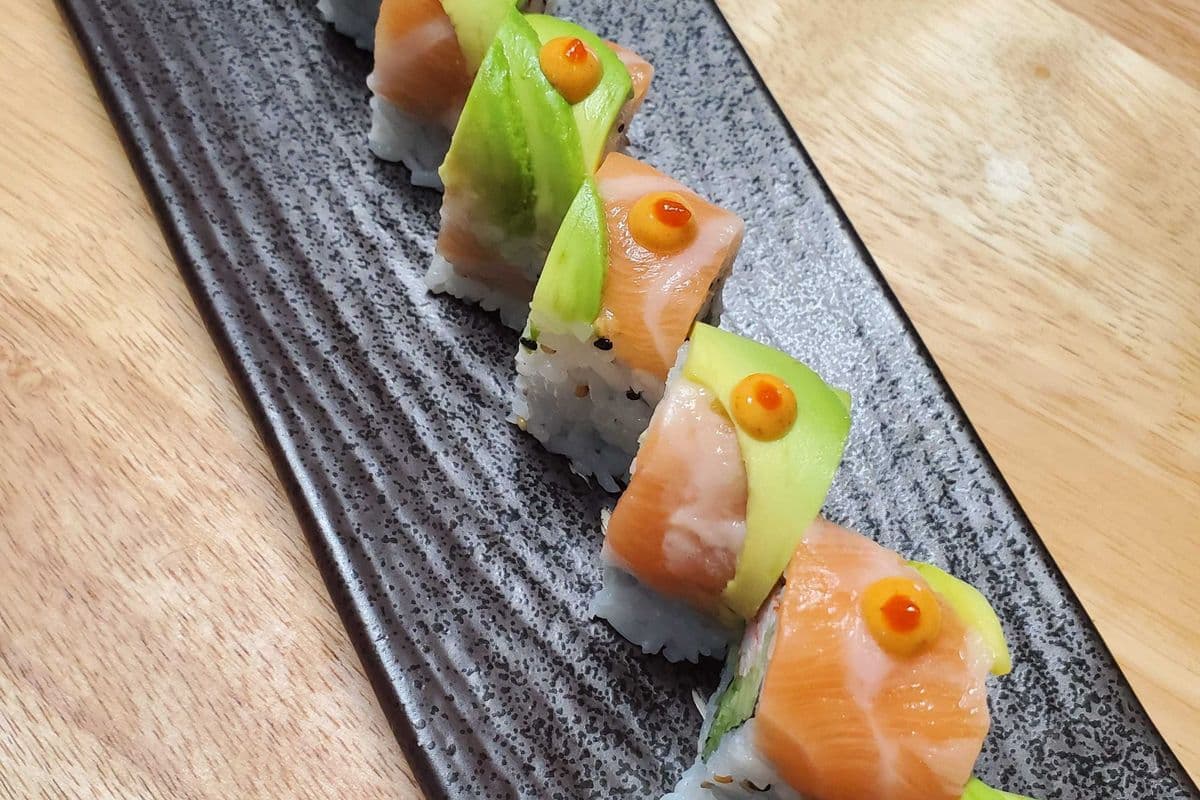 14,salmon belly roll