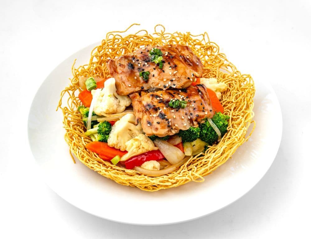 Nouilles croustillant au poulet grillé