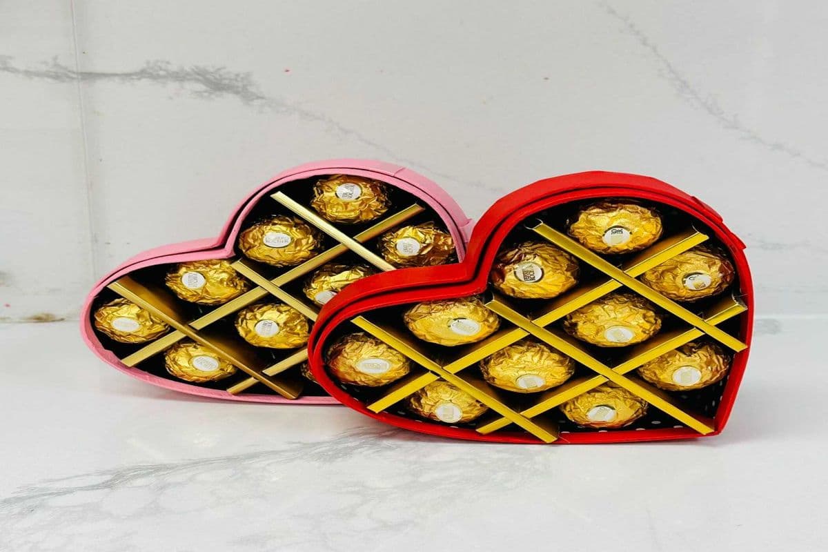 Valentine Chocolate in Heart Gift