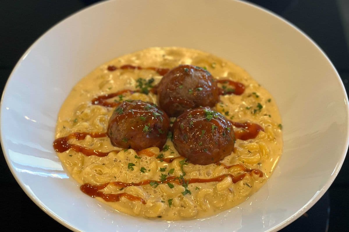 Mac and Meatballs