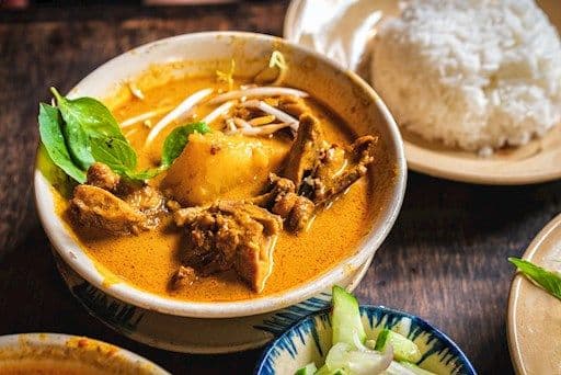 Curry Chicken / Poulet au curry