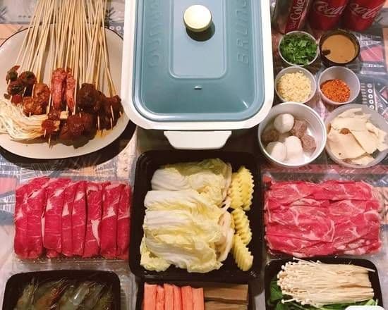 Hot Pot Meal for Two 惊喜双人火锅串串特惠套餐(均为生串,需自行煮熟)