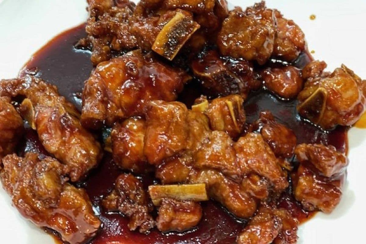 P7. Honey Garlic Spare Ribs