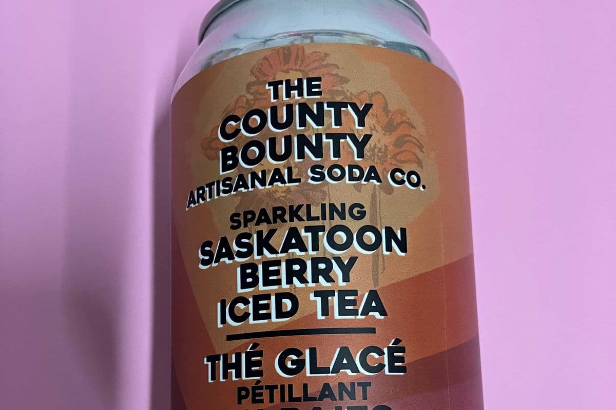The County Bounty Saskatoon Berry Sparkling Tea (355ml)