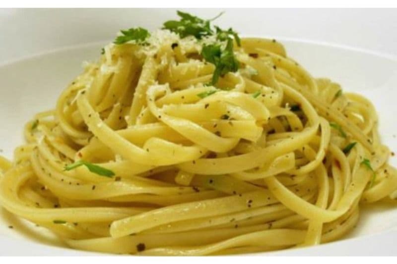 Aglio E Olio Linguini