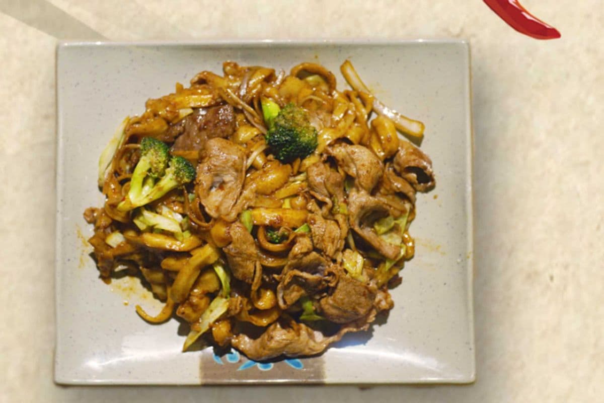 Lamb Chow Mein with Cumin 孜然羊肉炒面