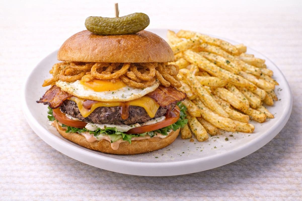 Day & Night Harp’s Ultimate Burger