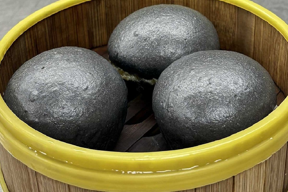 9. Steamed Cornmeal Buns (3 pcs)