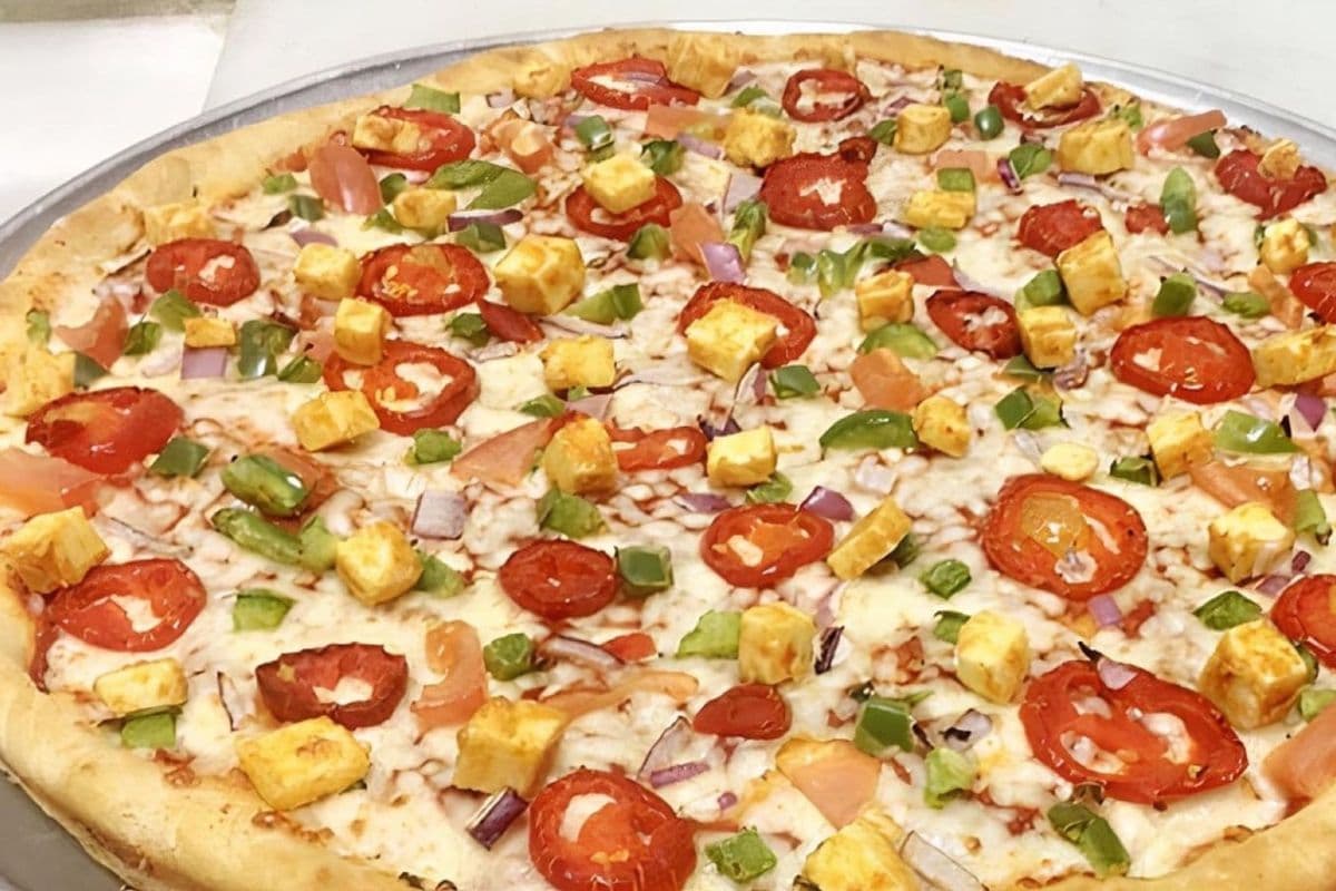 Shahi Paneer Pizza🌶️ - BOGO deal