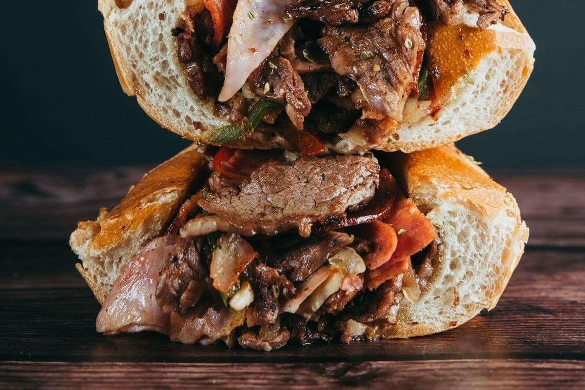 Sous-marin chaud au steak 14" / 14" Hot Steak Sub