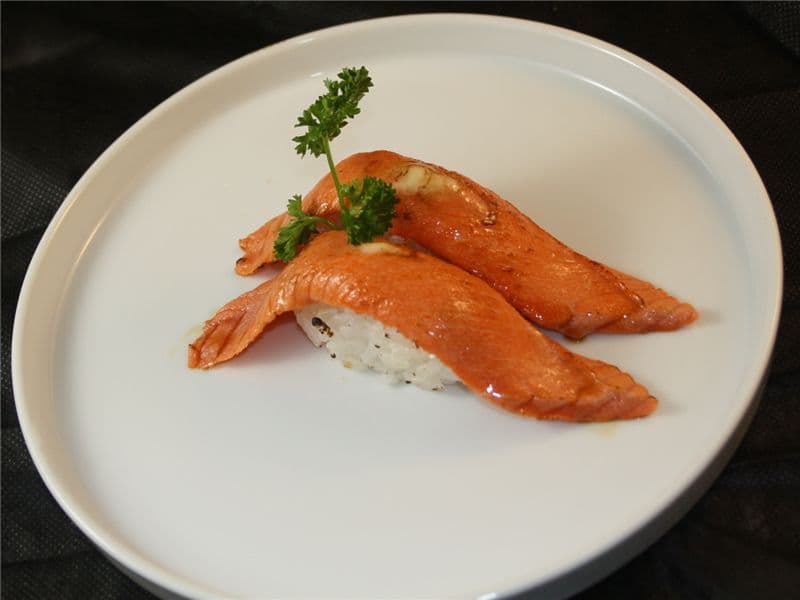 Aburi Salmon Nigirito