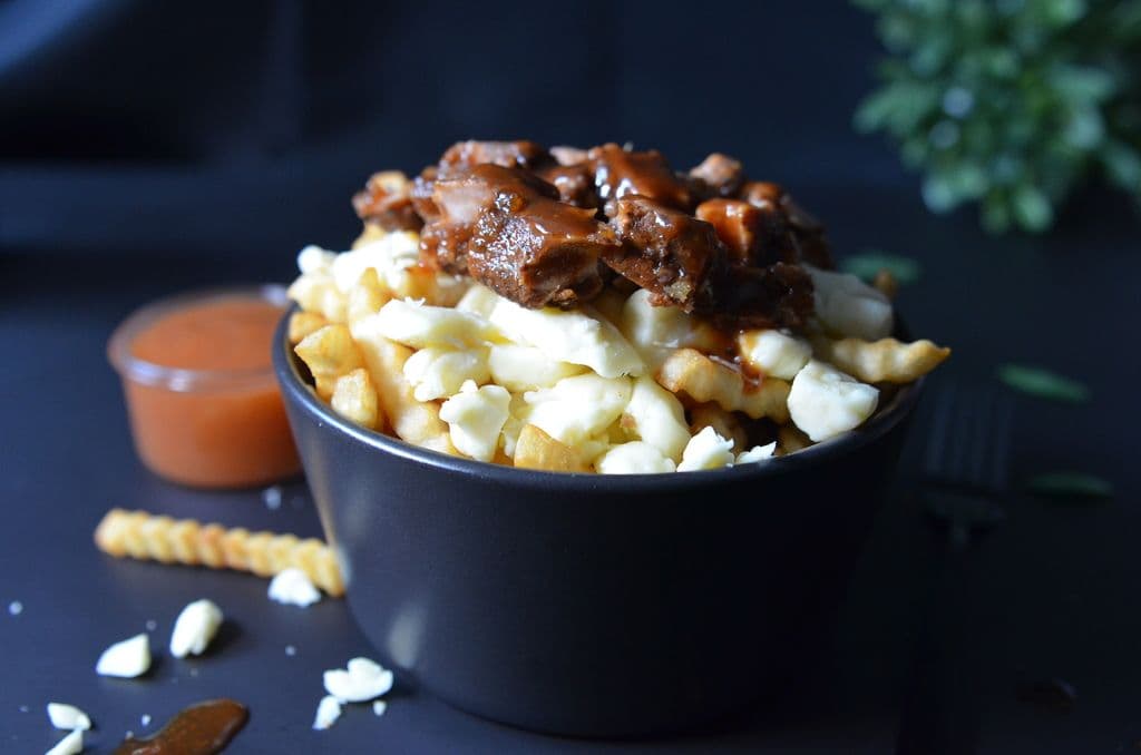 Poutine côtes levées