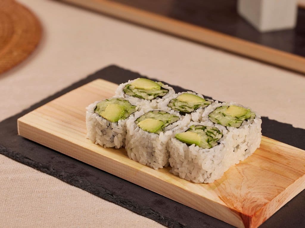 Avocado&Cucumber Roll (8pcs)